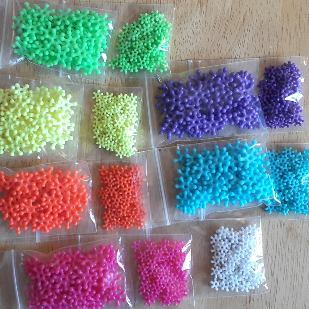 NWOT Colorful Bead Bundle FF106